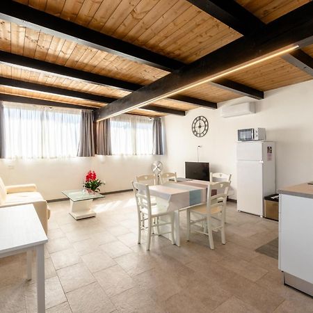 Sweet Dreams Apartamento Peschiera del Garda Exterior foto
